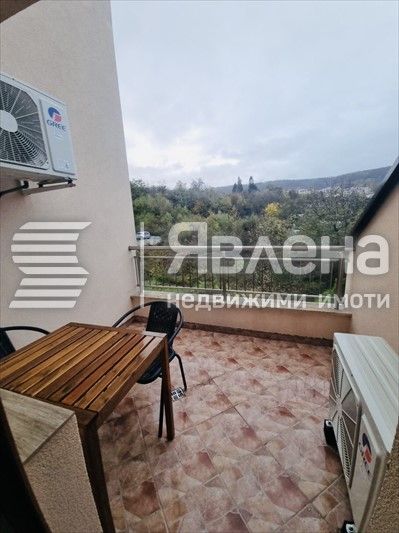 Дава се под наем Двустаен апартамент в Варна, Цветен квартал - 60 кв.м за 430 € - Снимка #9
