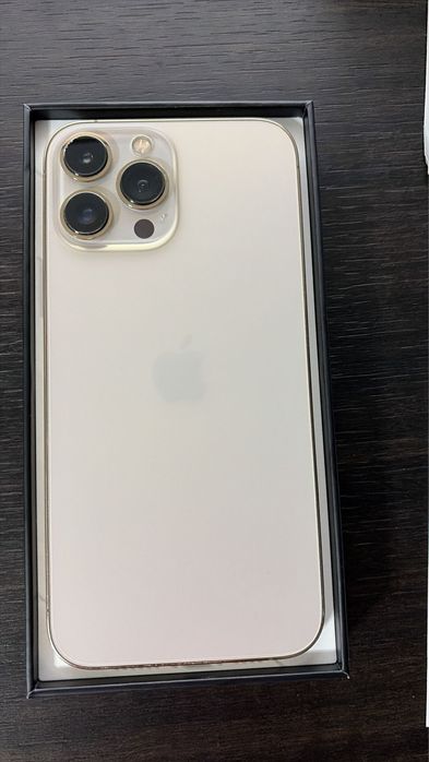 iPhone 13 pro max gold