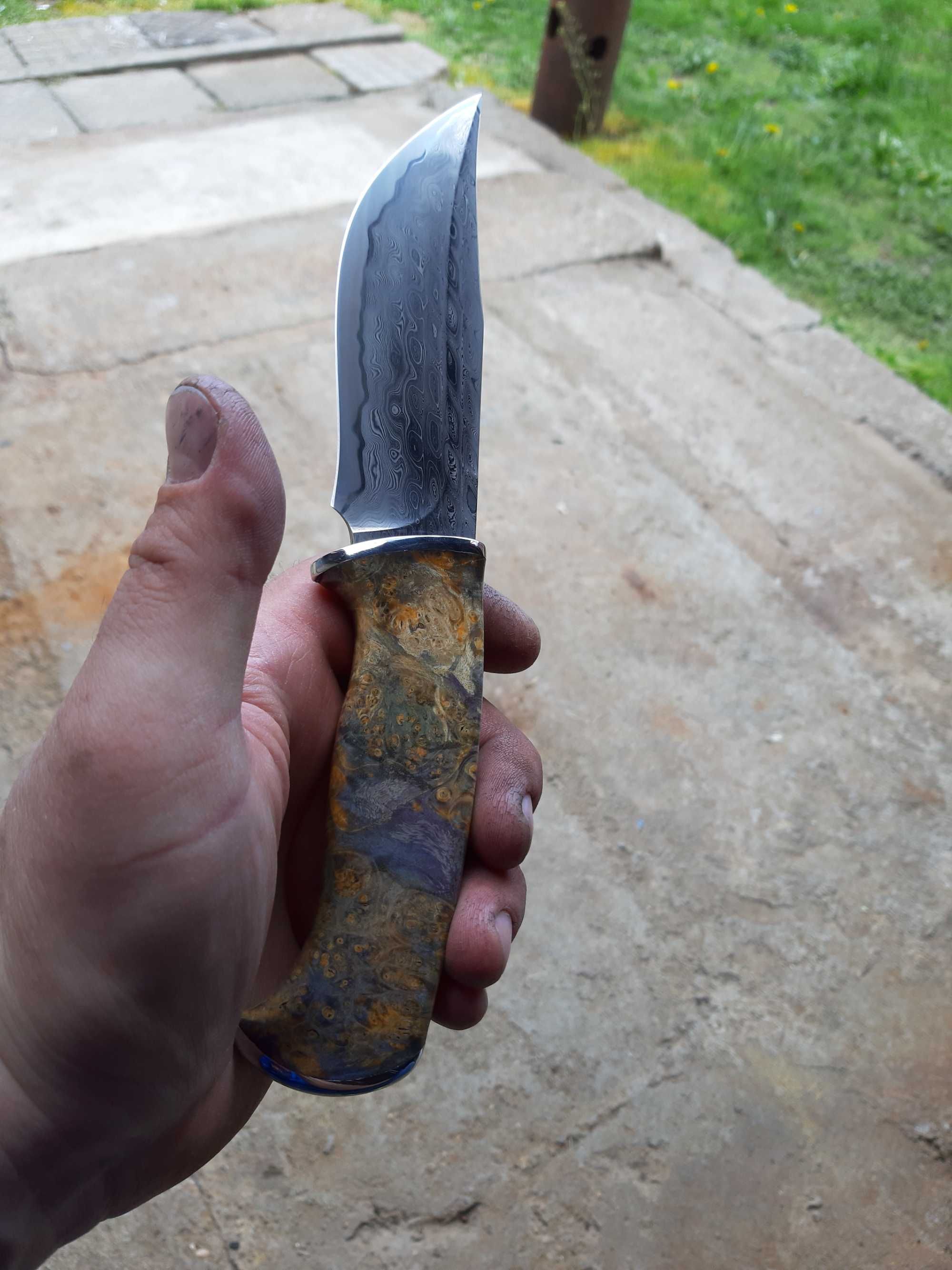 Нож от неръждаема Дамаск със сърцевина М398 от Владислав Чулан.