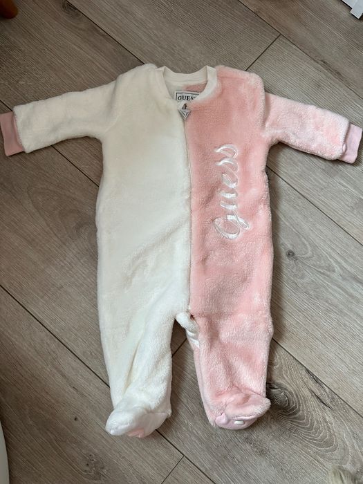 Бебешки ромпър Guess