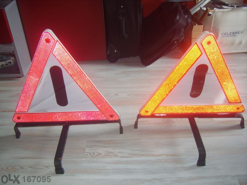 Аварийни триъгълници