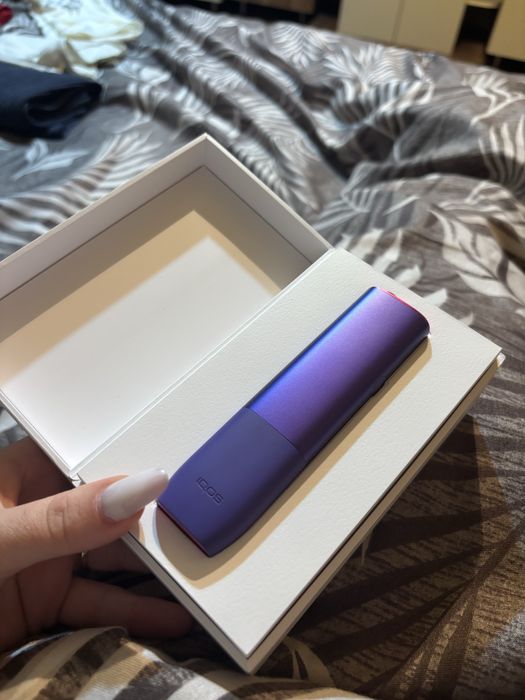 Iqos Iluma Neon Purple