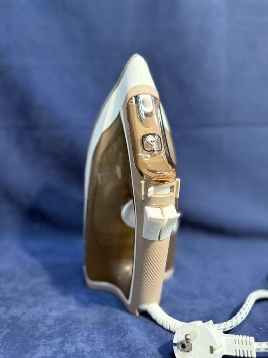 Парна ютия Rowenta DX1635