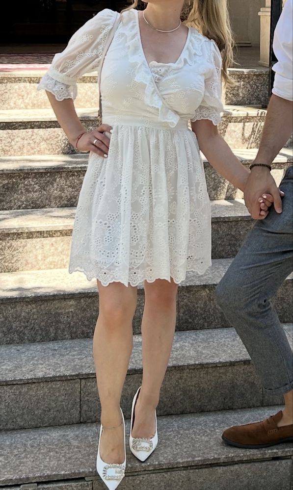 Бяла дантелена рокля H & М
