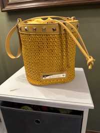Нова чанта Valentino жълта раничка бъкет изкуствена кожа