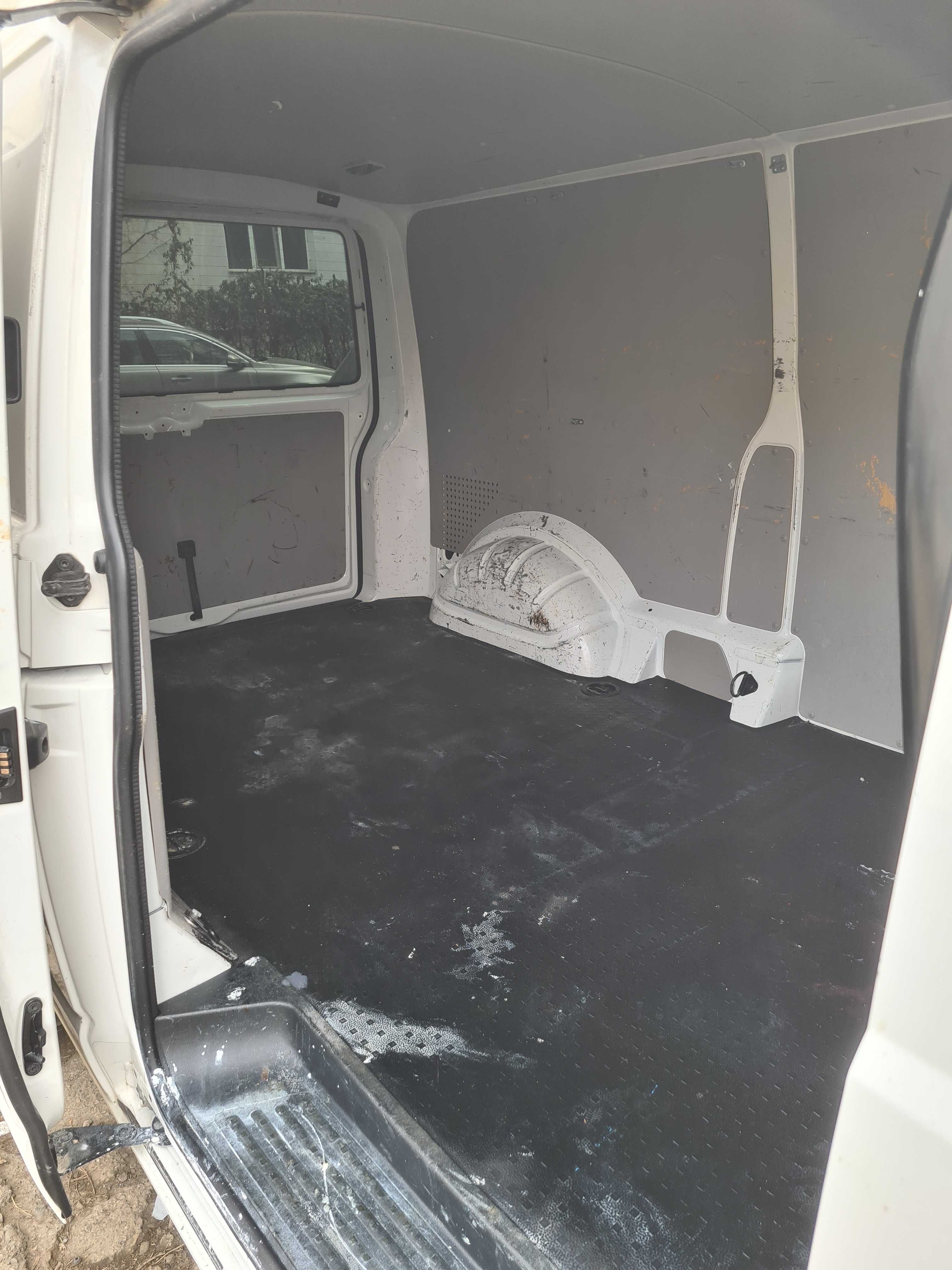 Duba Volkswagen Transporter în stare perfectă de funcționare