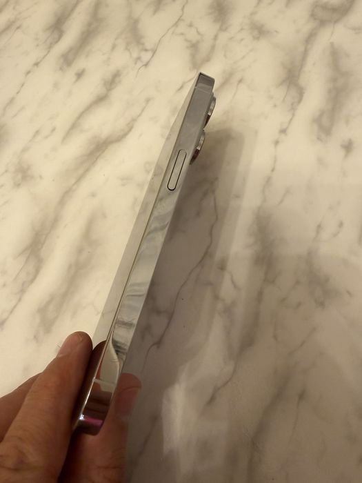 Prodava se Iphone 14 pro 128 gb