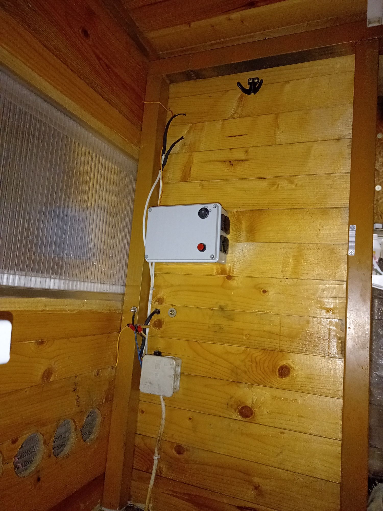Продавам мини каравана без регистрация