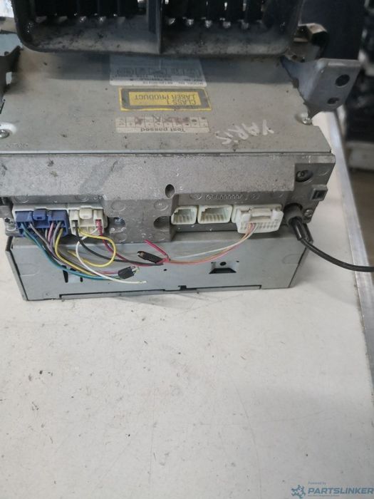 CD player auto TOYOTA YARIS (_P9_) [ 2005 - > ] OEM 861200d210