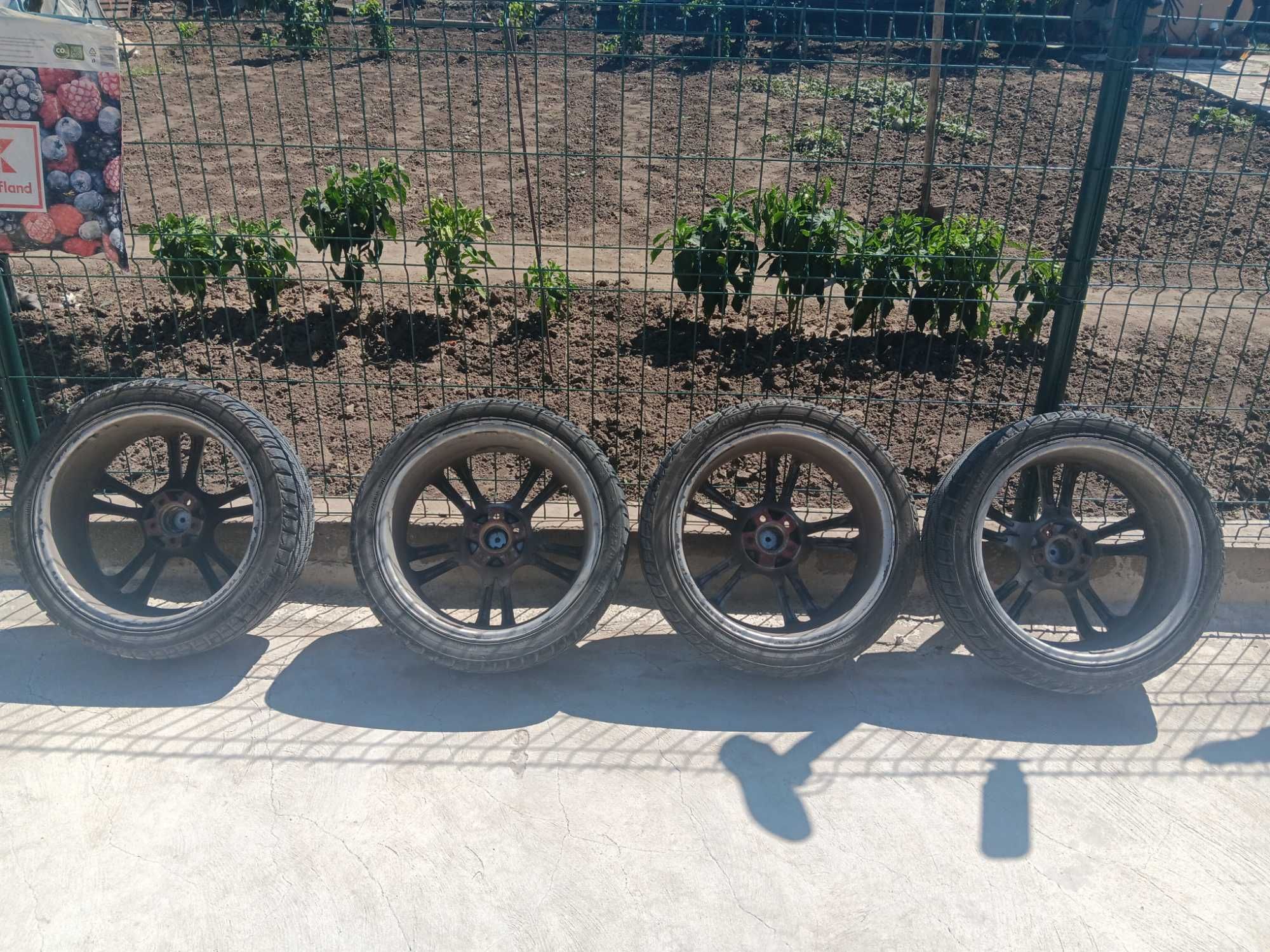 Aez R18 5x100 със зимни гуми
