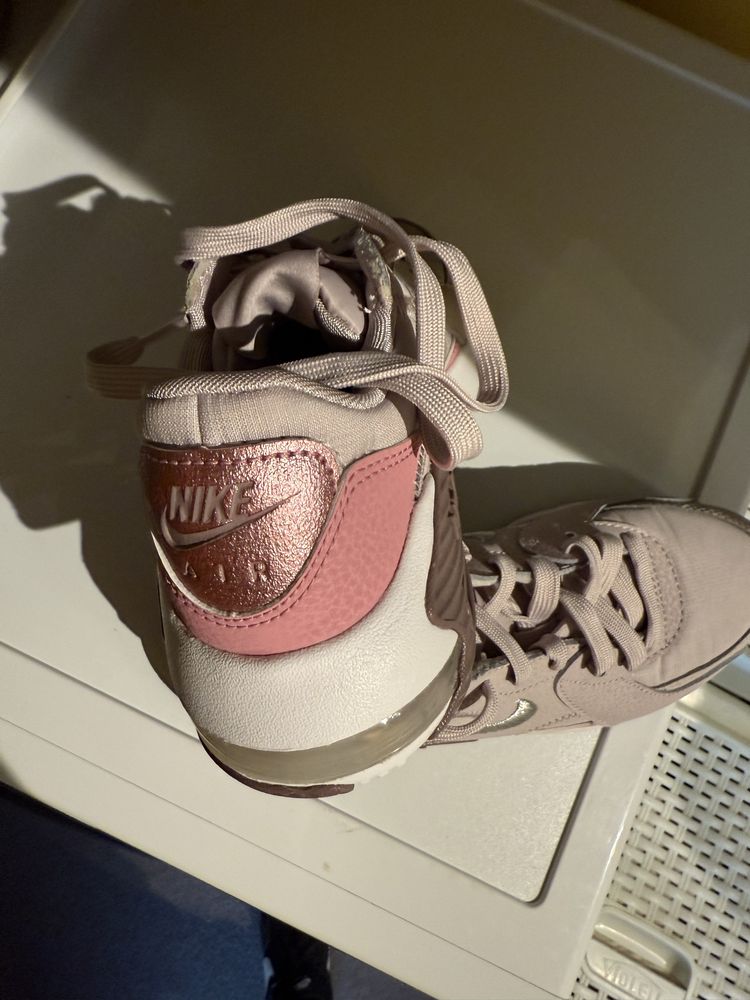 Nike Air Max Excee 35,5