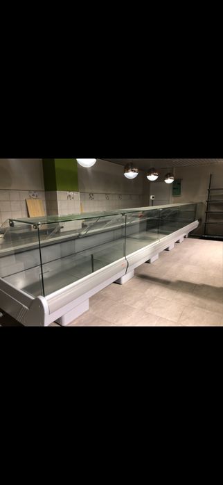 Холодильное оборудование для магазина