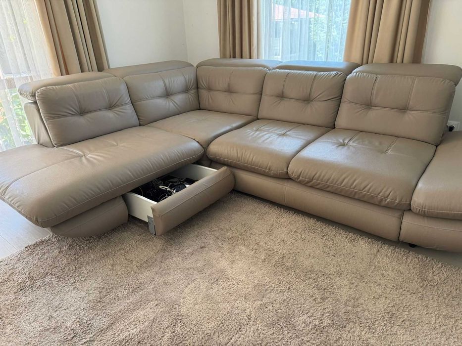 Colțar living model deosebit