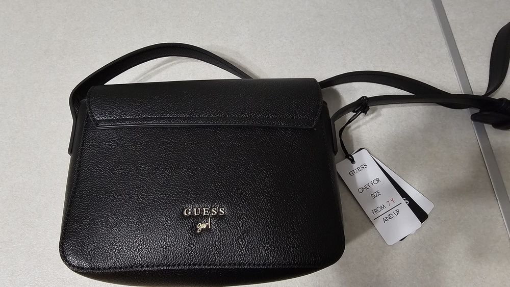 Geantă Guess nouă cu etichetă damă negru