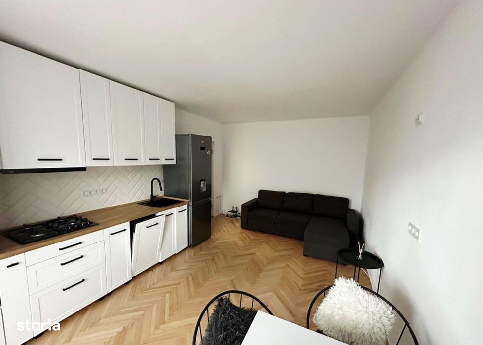 4 camere ,decomandat, 70 mp,  terasa, 2 parcari, zona str.Aurel Vlaicu