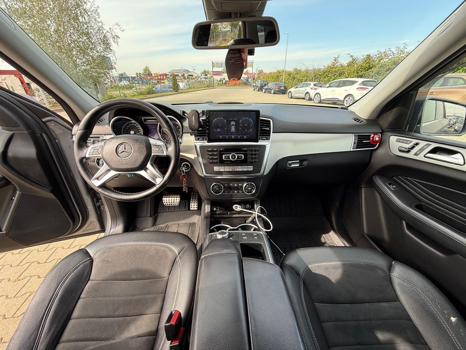 Mercedes ML350 4MATIC 2012