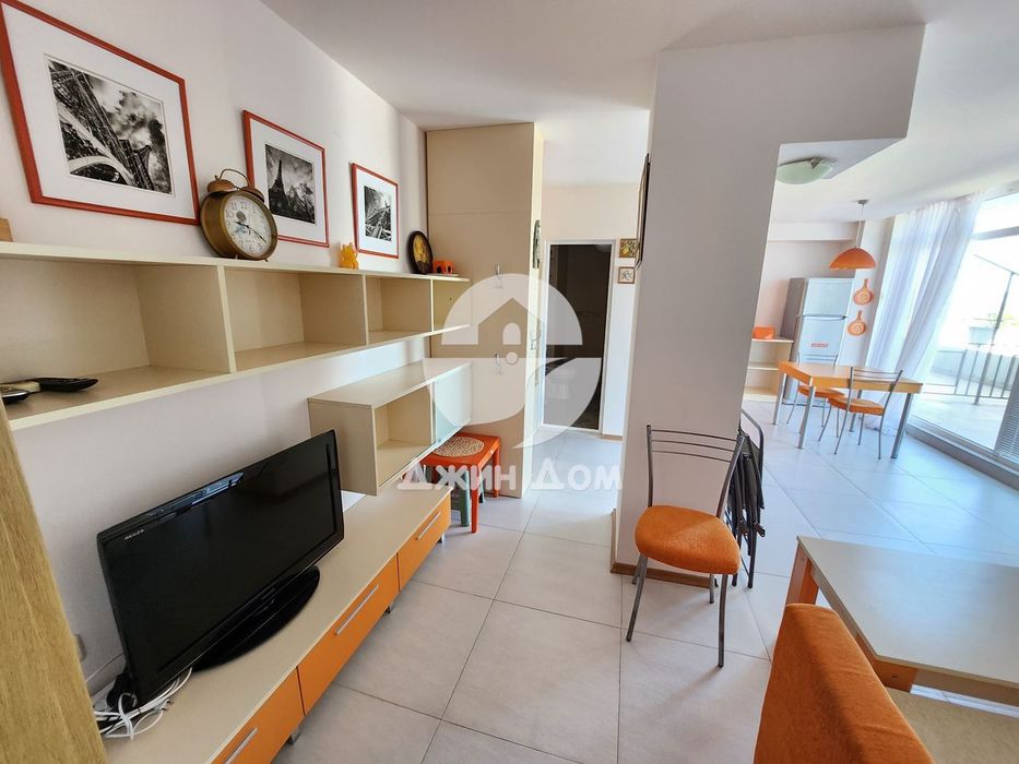 Продава се Двустаен апартамент в к.к. Слънчев бряг - 77 кв.м за 908 €/кв.м - Снимка #2