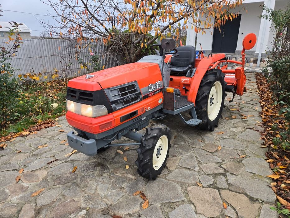 Tractor tractoras minitractor kubota aste 2008