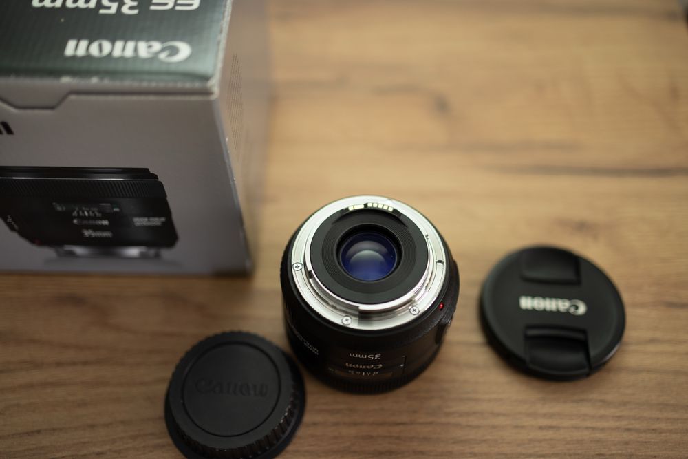 Canon EF 35mm F2
