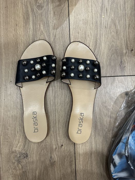 Шлепанцы женские