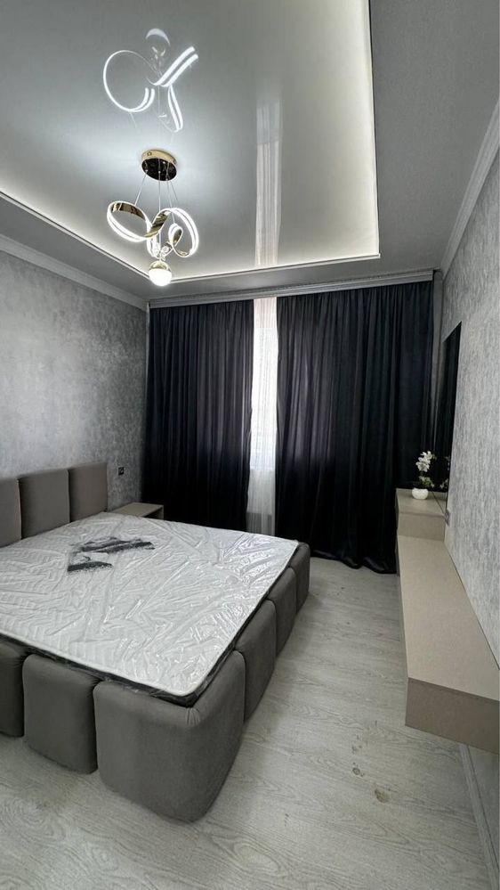 Срочно сотилади квартира 2 хона 90 м2