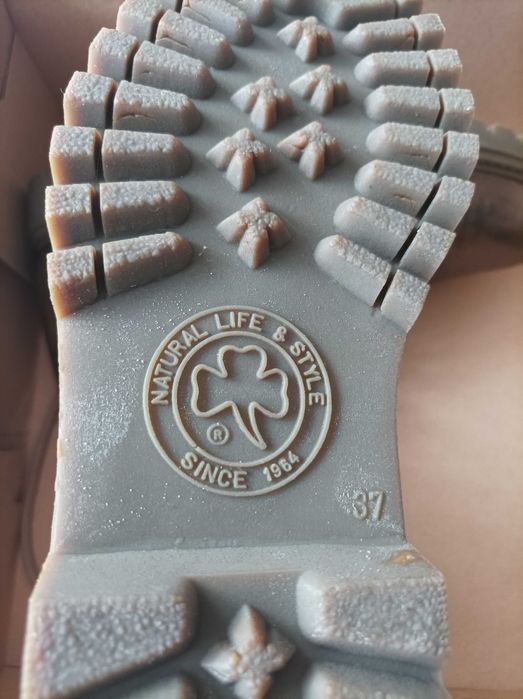 Нови Dr.Martens N37 зимни топли боти