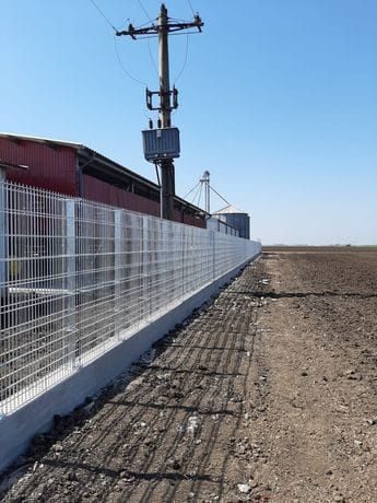 Vand/fac garduri din plasa bordurată