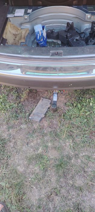 Продавам Volkswagen Touareg 3.0 D 2009г на части