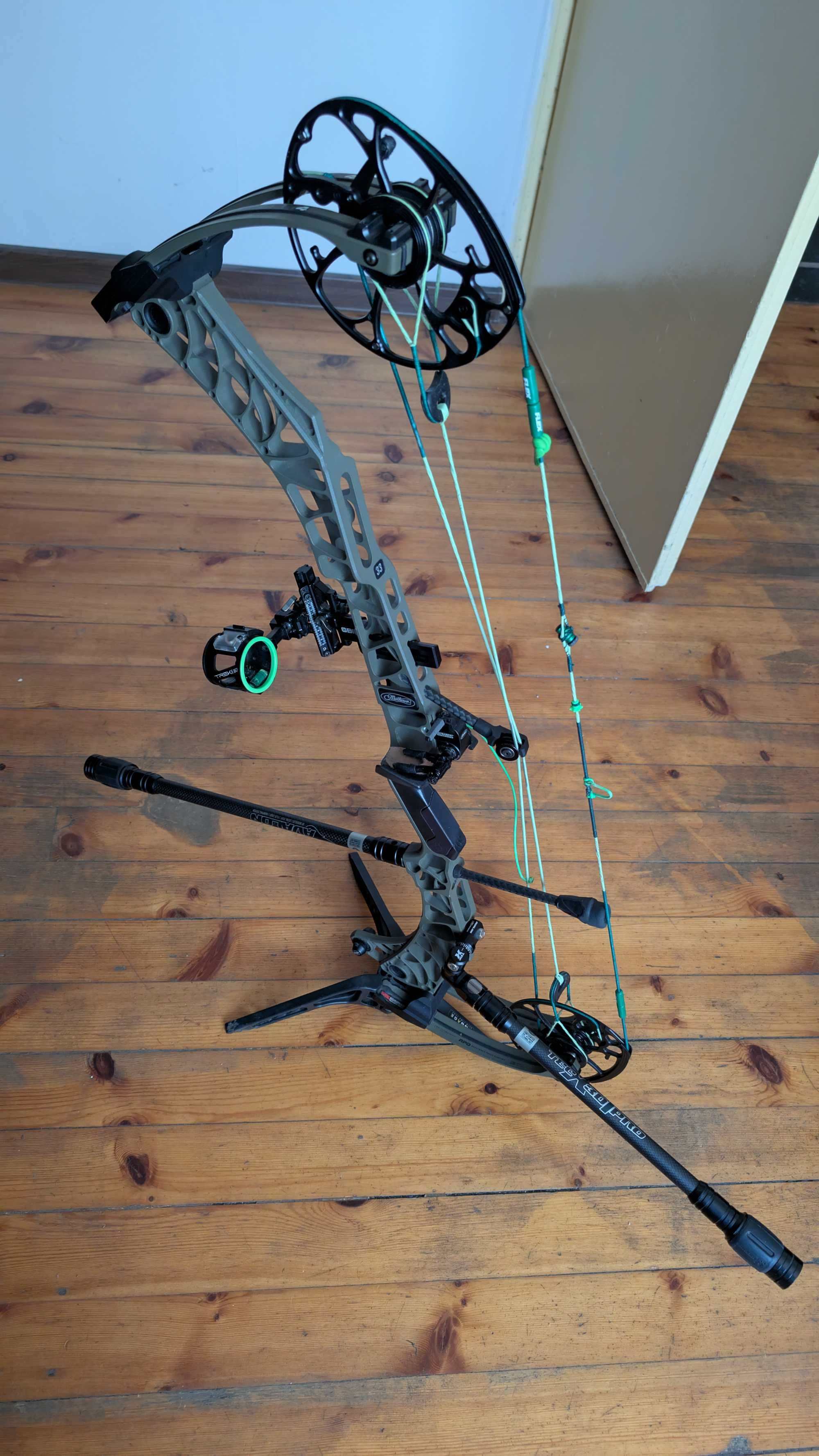 Лък Матюс Фазе 4 ( Mathews Phase 4 ) 33 инча (лов, състезания, хоби)