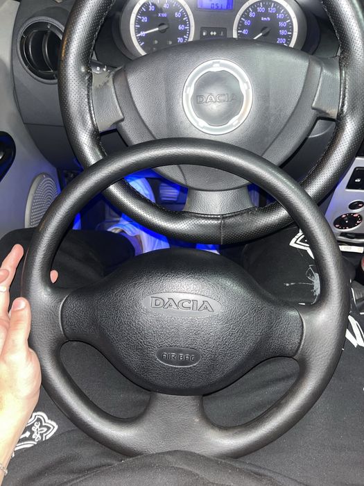 Vand volan logan 1 impecabil