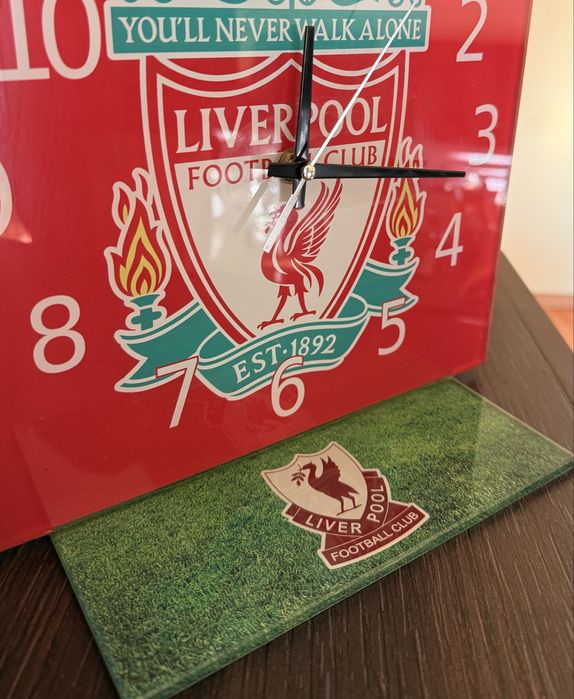 Настолен часовник на LIVERPOOL