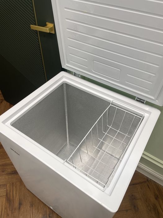 Морозильник почти новый