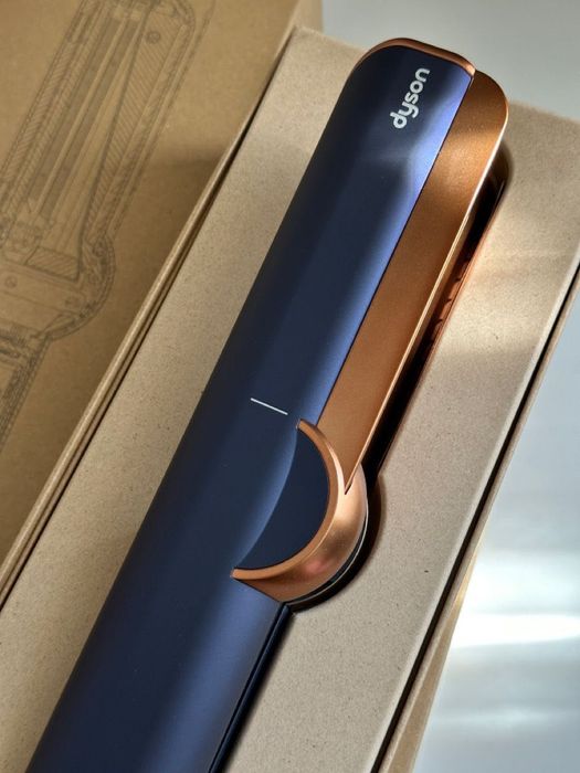 Dyson Airstrait HT01 с ковриком утюжок