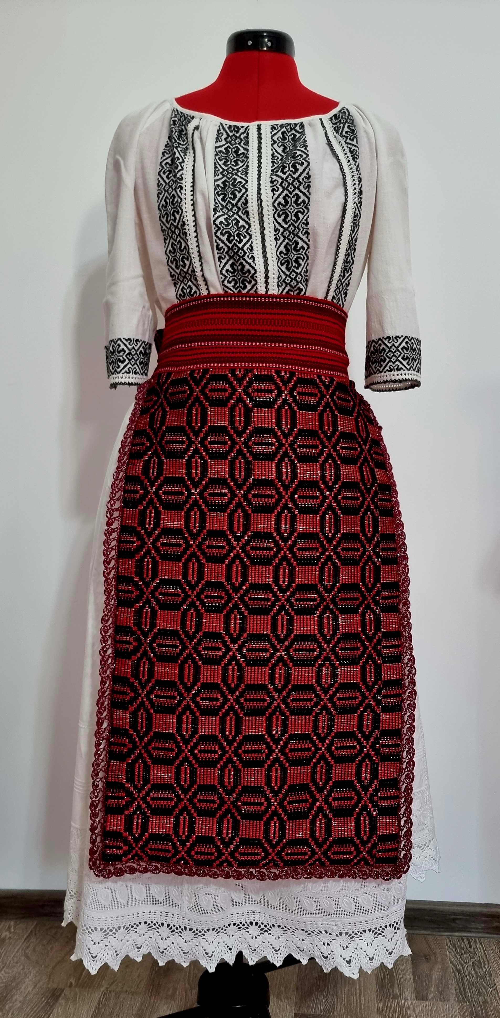 Costum popular Banat - Disponibilă doar cămașa