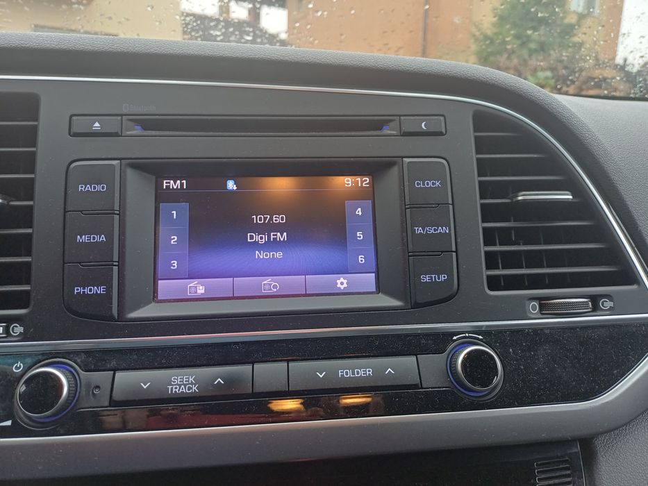 Vand autoturism hyundai elantra din 2018 ,pe benzina, 73500 km.