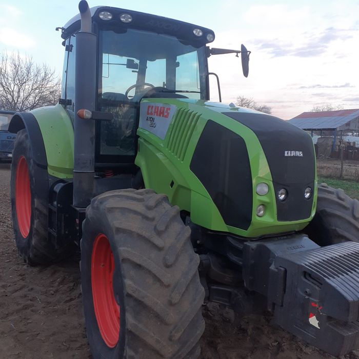 Vând Class Axion 830