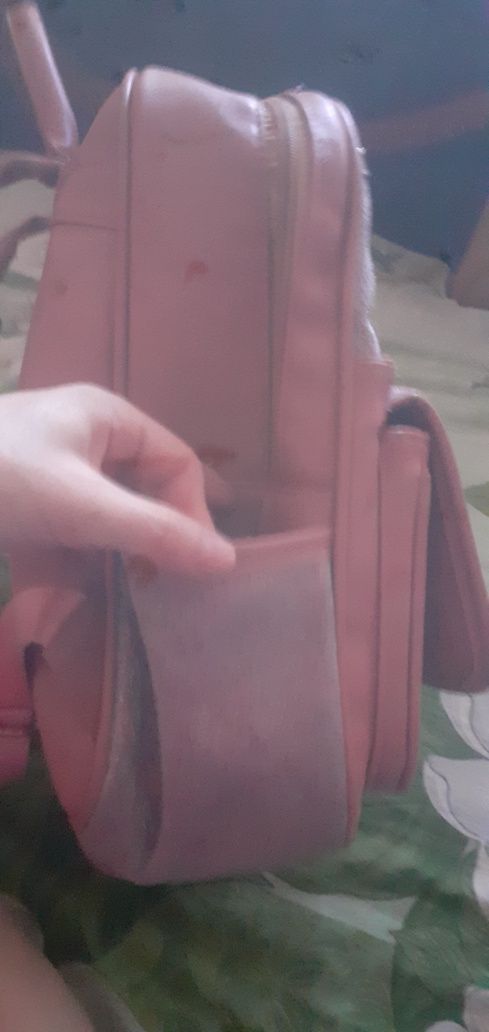 Продам  розовый рюкзак