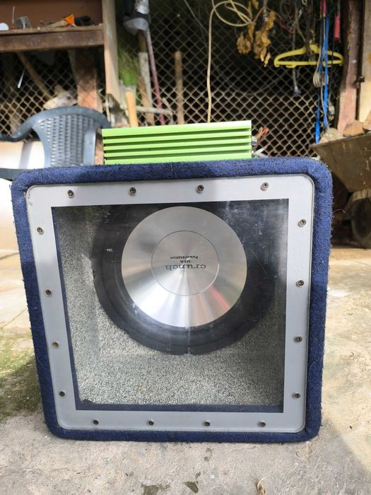 Бас каса сас усилвател