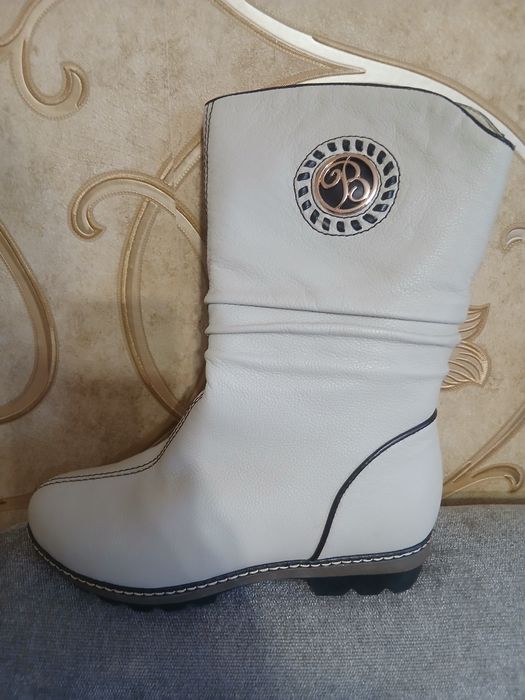 Продам зимние сапоги Турция