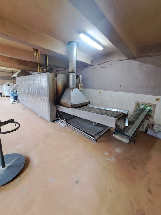 Пекарна машина за ядки и семена.