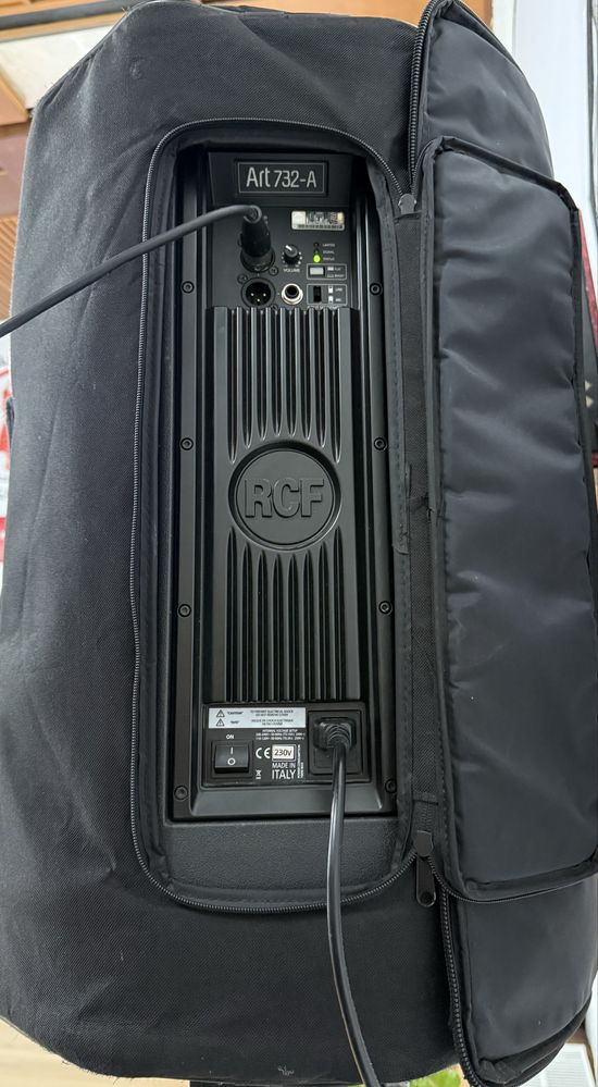Vand Boxe active RCF Art 732-A