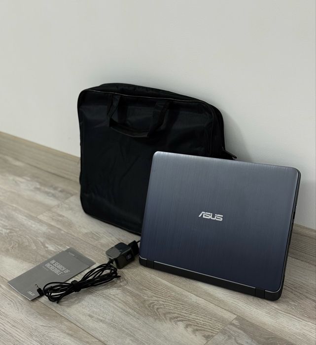Продам новый ноутбук asus в полном комплекте