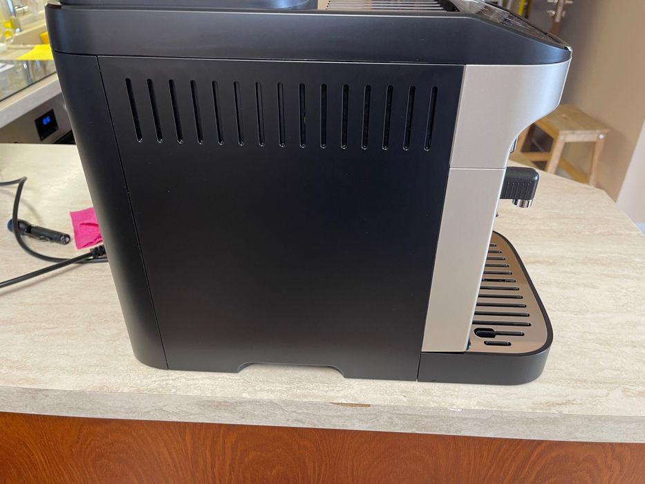 Кафеавтомат Delonghi Magnifica Evo