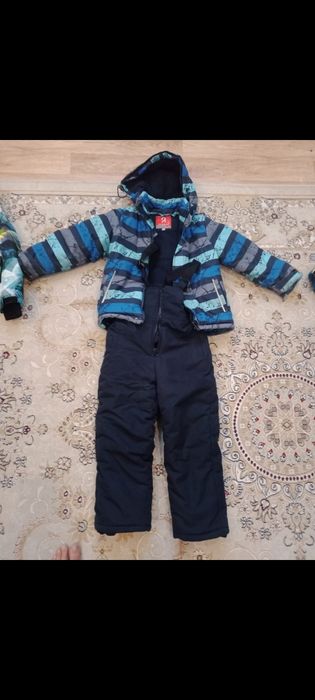 Продаётся комплект куртка комбинезон