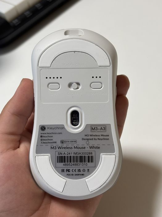 Чисто Нова Keychron m3 white