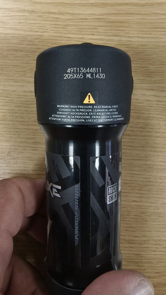 Заден амортисьор/Шок Rock Shox Deluxe Select+ 205x65mm Trunion