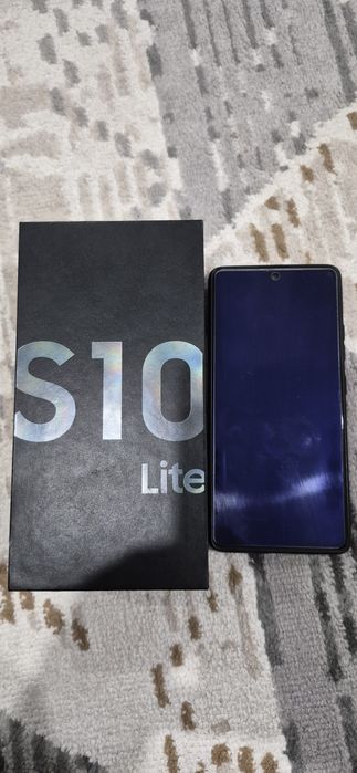 Самсунг S 10 Lite