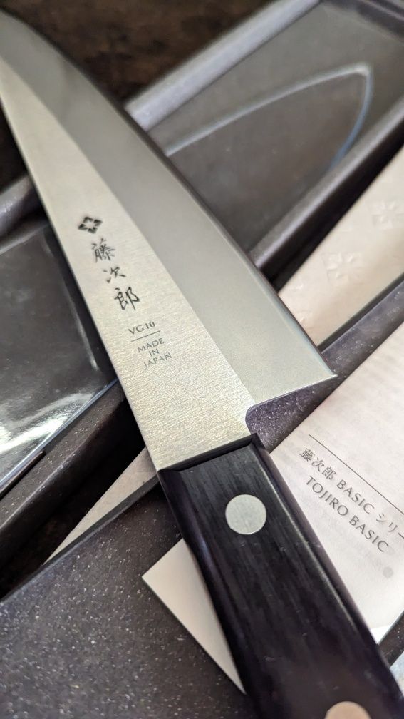 Продам профессиональный японский нож Tojiro