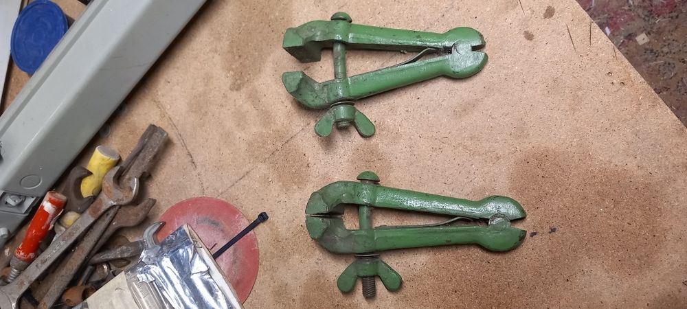 Menghina mica veche de colecție noua