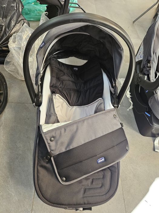 Vand carucior 3 in 1 chicco Active 3